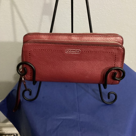 Coach Double Zip Bleecker Wallet - Picture 1 of 10